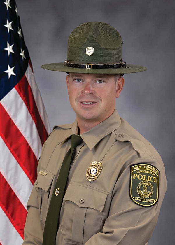 Opisyal James Winston