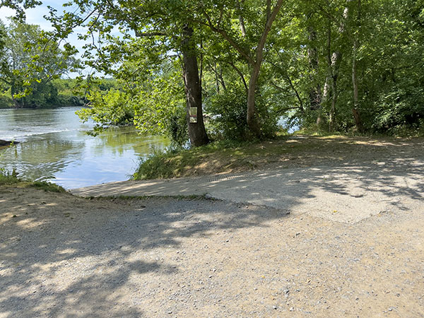 I-access ang ilog sa Bealers Ferry Boat Launch upang maghanap ng mga ibon o mangisda. Credit ng Larawan: Lisa Mease