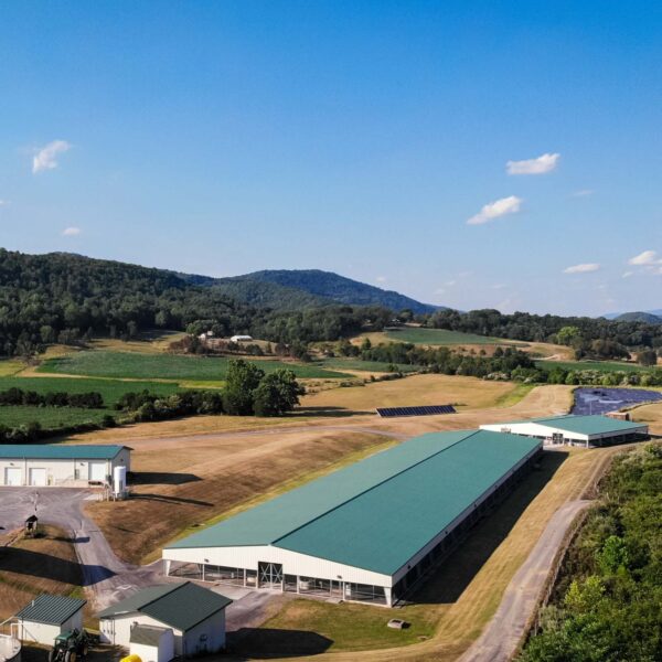 Isang himpapawid na tanawin ng Coursey Springs Hatchery