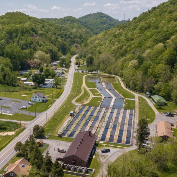 Isang aerial view ng Marion hatchery
