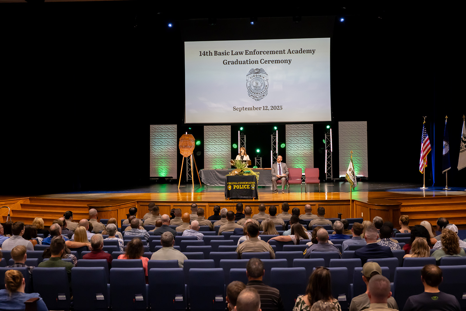 Buong silid at entablado view ng 14th Basic Law Enforcement Academy Graduation Ceremony sa Setyembre 12, 2025.