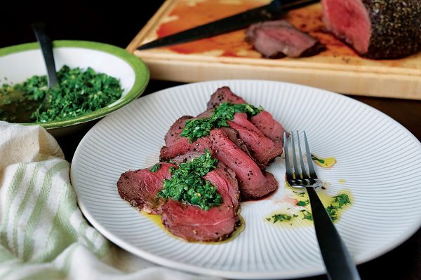 Isa sa maraming pagkaing inihanda gamit ang karne ng usa—black pepper-crusted venison roast with chimichurri.